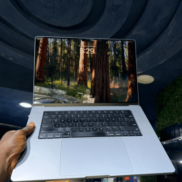 MACBOOK PRO 2021 (M1 PRO)
